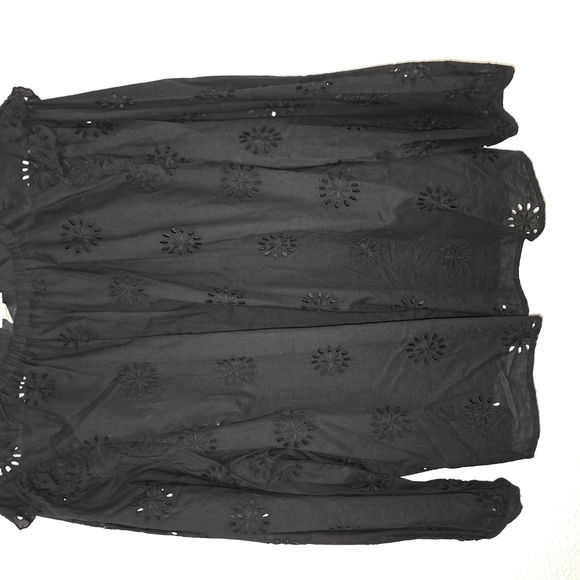 Chic Black Eyelet Blouse - Picture 1 of 4